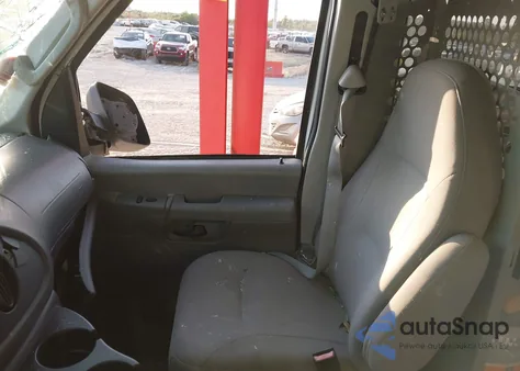 2007 Ford E-250 Commercial/Recreational z USA, uszkodzony, nr VIN 1FTNE24L77DA52803